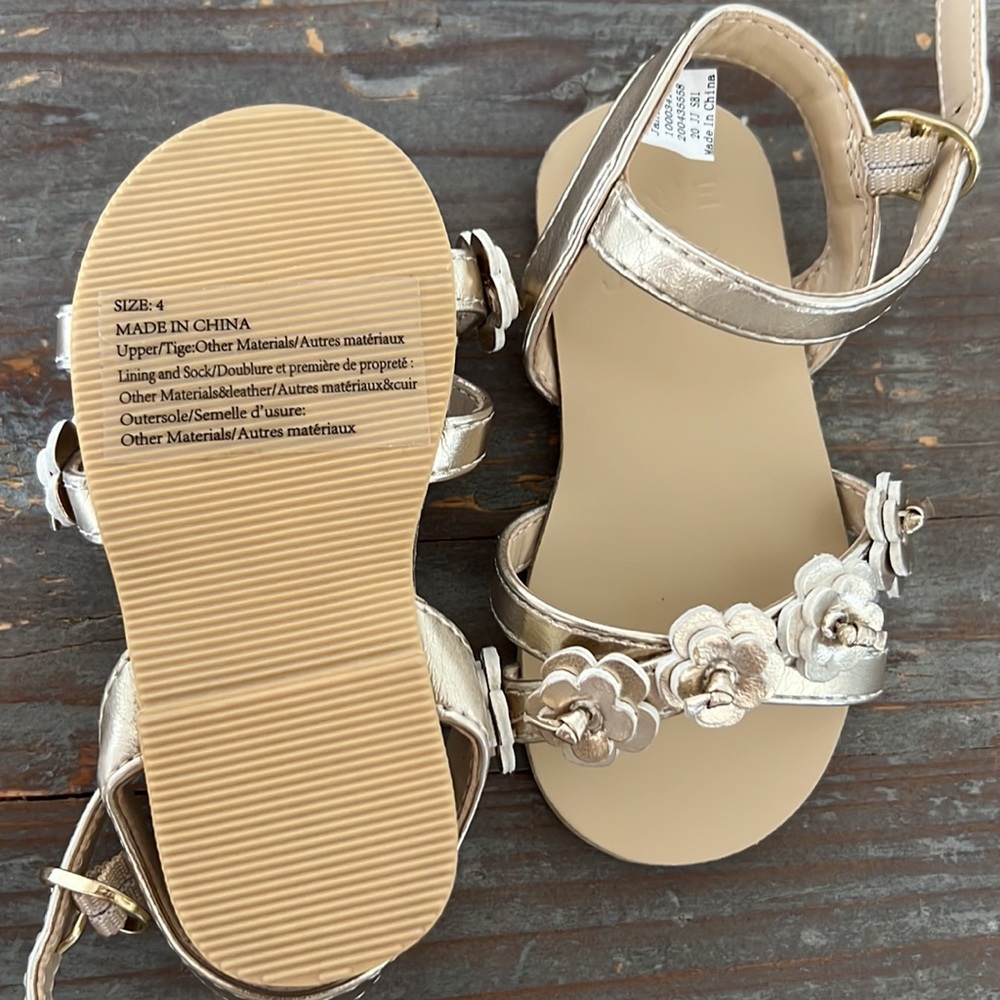 brandnew janie and jack gold color size 4 good for one year old